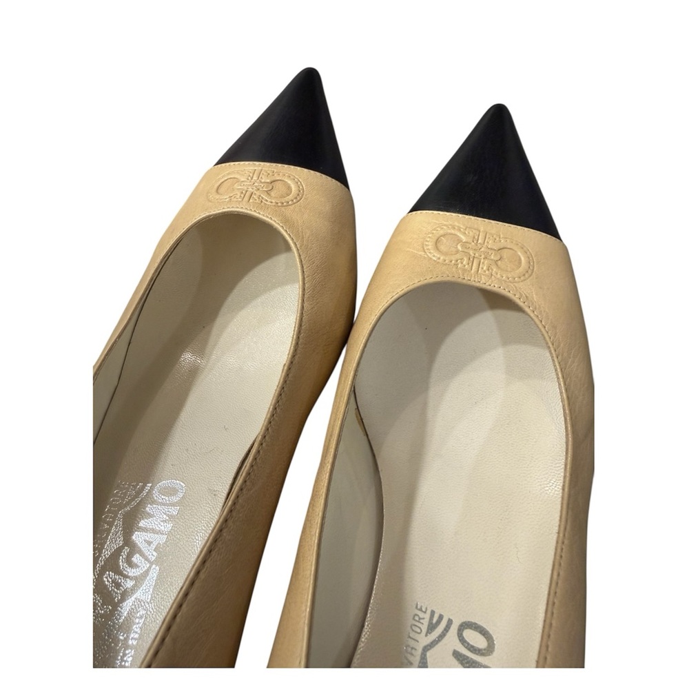 Salvatore Ferragamo Beige and Black Pointed Toe Heels - Picture 8 of 12